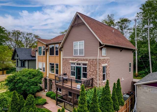 Property at 3905 Vine Ct, Cleveland, OH 44113, 3 beds, 3.5 baths
