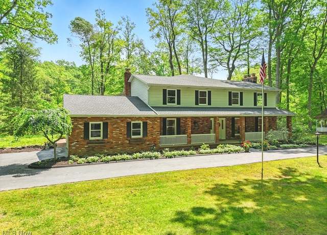 Property at 7965 Jill Dr, Sagamore Hills, OH 44067, 4 beds, 3.5 baths