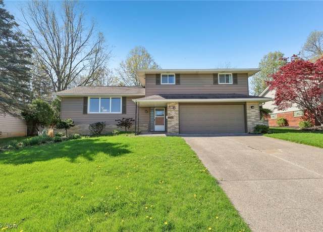 Property at 2271 Jacqueline Dr, Parma, OH 44134, 4 beds, 1.5 baths