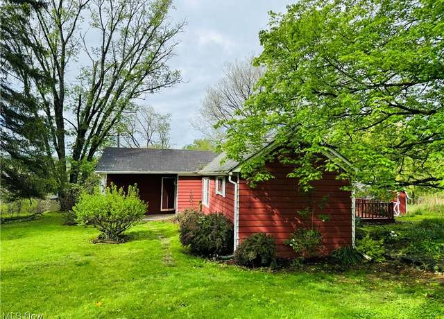 Property at 46740 Lynn Dr, St. Clairsville, OH 43950, 3 beds, 2 baths