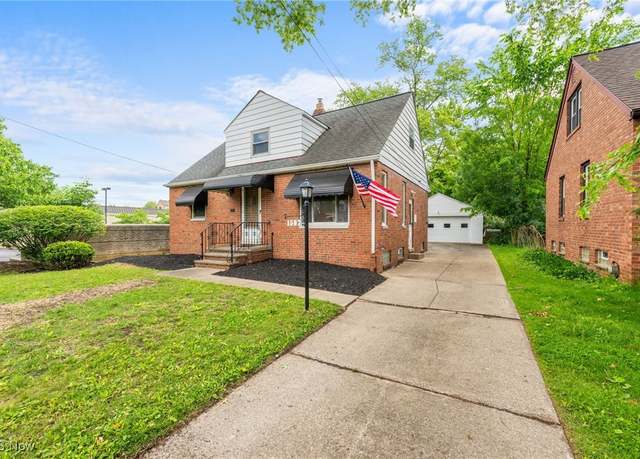 Property at 1507 Winchester Rd, Lyndhurst, OH 44124, 3 beds, 1.5 baths