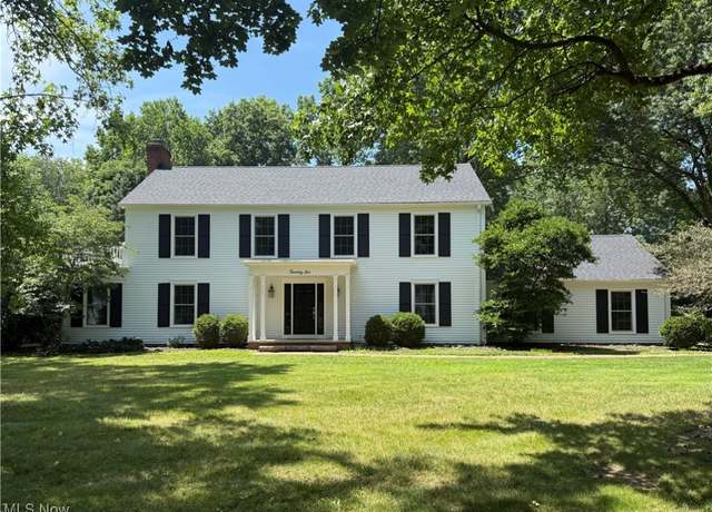 Property at 26 Cohasset Dr, Hudson, OH 44236, 4 beds, 3.5 baths