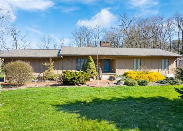 Property at 237 Hillsdale Cir, Wadsworth, OH 44281, 3 beds, 2.5 baths