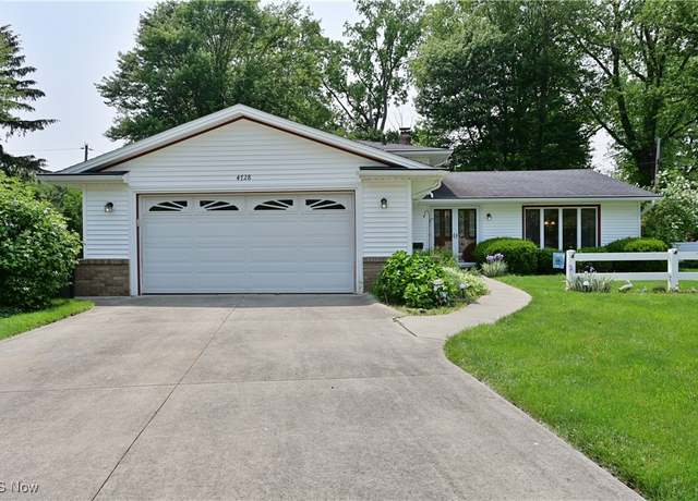 Property at 4728 Azalea Ln, North Olmsted, OH 44070, 3 beds, 1.5 baths