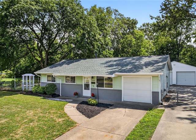 Property at 2332 Packard Dr, Lorain, OH 44055, 3 beds, 1 bath
