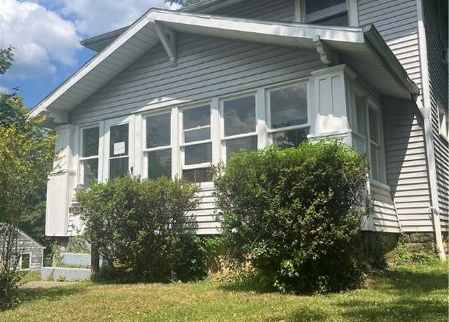 Property at 436 N 11th St, Cambridge, OH 43725, 3 beds, 1.5 baths