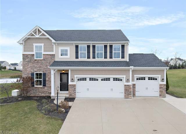 Property at 4433 Chevron Cir SW, Massillon, OH 44646, 4 beds, 3 baths