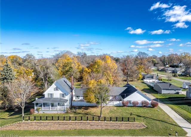 Property at 6630 Market Ave N, Canton, OH 44721, 4 beds, 3 baths