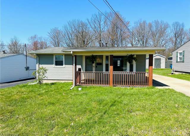 Property at 428 Iowa Ave, Girard, OH 44420, 2 beds, 1 bath