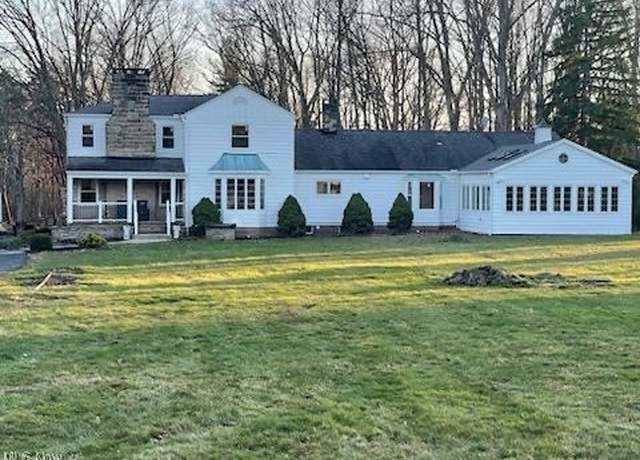 Property at 3370 Harris Rd, Broadview Heights, OH 44147, 4 beds, 4.5 baths