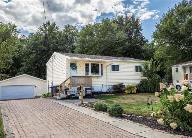 Property at 1356 Carnegie Ave, Akron, OH 44314, 3 beds, 1 bath