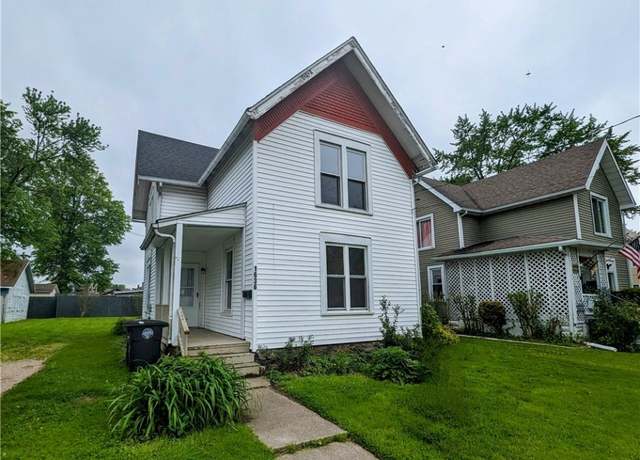 Property at 1636 W 8th St, Ashtabula, OH 44004, 3 beds, 1 bath