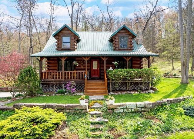 Property at 1406 Pearl Dr, Loudonville, OH 44842, 3 beds, 3 baths