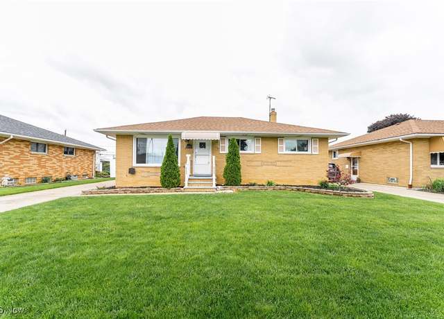 Property at 4713 Forest Edge Dr, Brooklyn, OH 44144, 3 beds, 2 baths