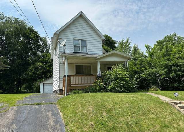 Property at 1114 Campbell St, Youngstown, OH 44502, 2 beds, 1 bath