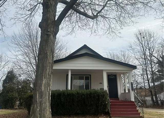 Property at 1439 E 221st St, Euclid, OH 44117, 2 beds, 1 bath