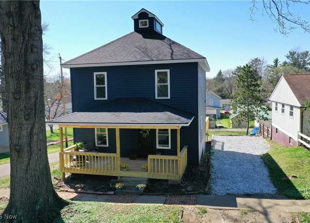Property at 284 S Alexander St, Millersburg, OH 44654, 3 beds, 1.5 baths