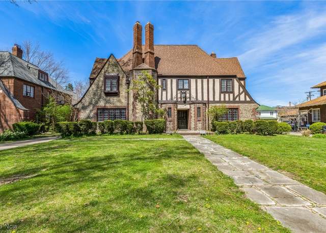 Property at 10116 Edgewater Dr, Cleveland, OH 44102, 5 beds, 3.5 baths