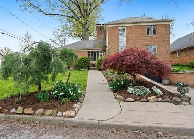 Property at 13473 Edgewater Dr, Lakewood, OH 44107, 4 beds, 4 baths