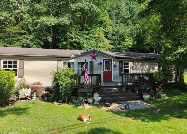 Property at 3620 N River Rd, Zanesville, OH 43701, 3 beds, 2 baths