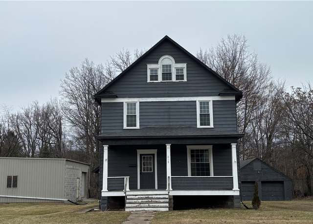 Property at 418 E Taggart St, East Palestine, OH 44413, 4 beds, 1 bath