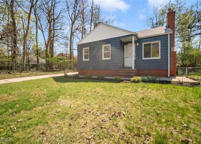 Property at 1030 Keystone Dr, Cleveland Heights, OH 44121, 2 beds, 2 baths