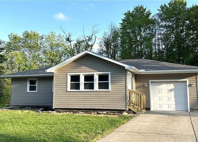 Property at 4378 Victoria Ter SE, Warren, OH 44484, 3 beds, 1.5 baths