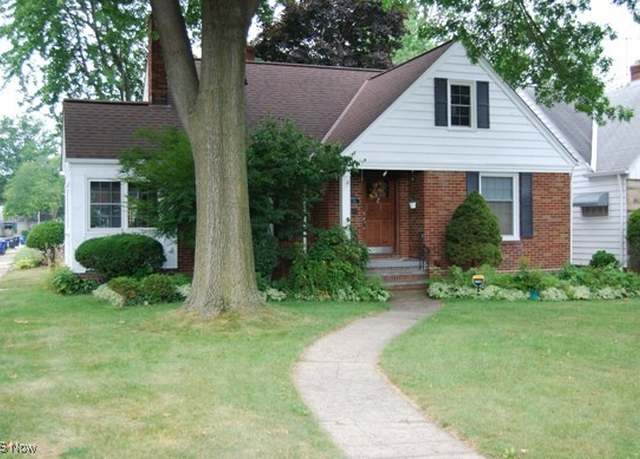Property at 15713 Munn Rd, Cleveland, OH 44111, 3 beds, 1.5 baths