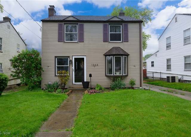 Property at 1564 Sunset Ave, Akron, OH 44301, 3 beds, 1.5 baths