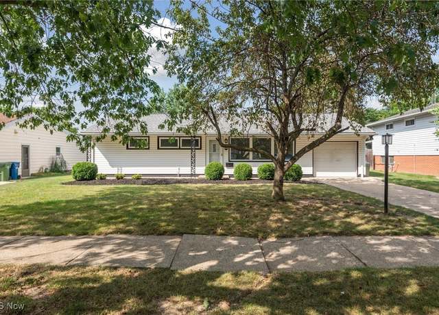 Property at 6665 Rochelle Blvd, Parma Heights, OH 44130, 3 beds, 1 bath
