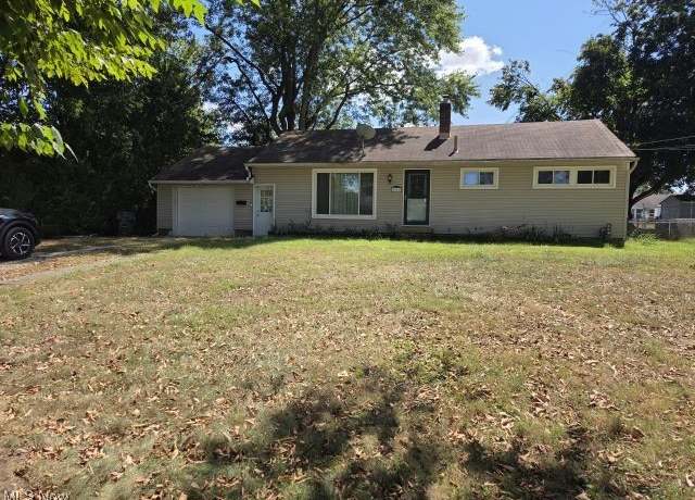 Property at 1912 40th St NE, Canton, OH 44705, 3 beds, 1 bath