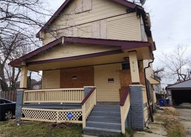 Property at 910 E 131st St, Cleveland, OH 44108, 3 beds, 1 bath