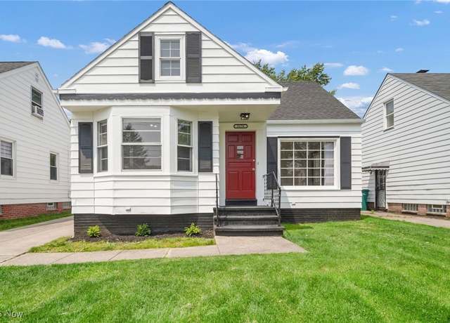 Property at 5178 Erwin St, Maple Heights, OH 44137, 3 beds, 1.5 baths