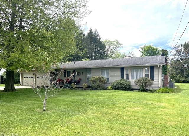 Property at 207 Lindsey Ave, Marietta, OH 45750, 4 beds, 2 baths