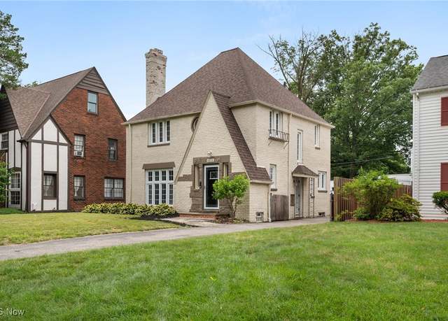 Property at 18112 Lomond Blvd, Shaker Heights, OH 44122, 3 beds, 2.5 baths