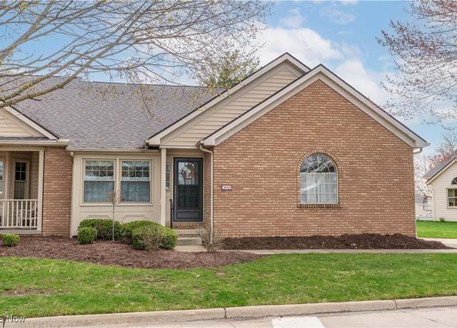 Property at 3645 Glen Eagles Blvd, Green, OH 44685, 2 beds, 2 baths