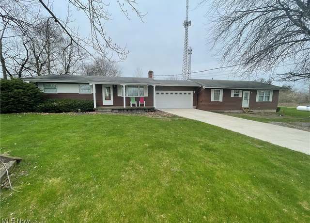 Property at 10100 Unity Rd, New Middletown, OH 44442, 5 beds, 2 baths