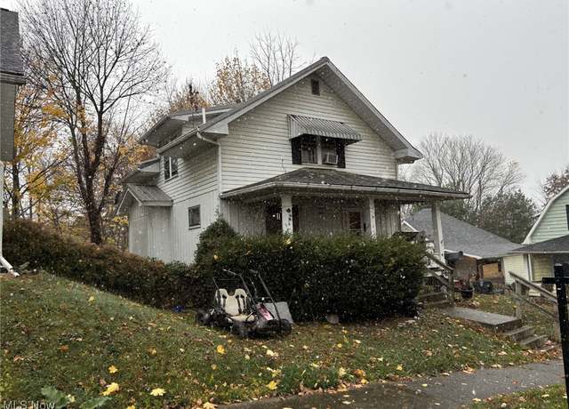Property at 431 N 12th St, Cambridge, OH 43725, 4 beds, 2 baths