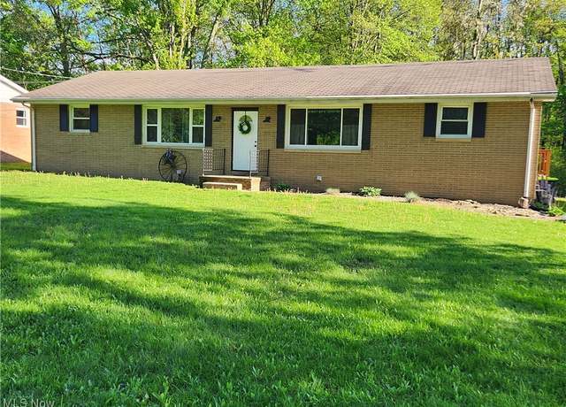 Property at 225-227 Alabama Ave, Sebring, OH 44672, 5 beds, 2 baths