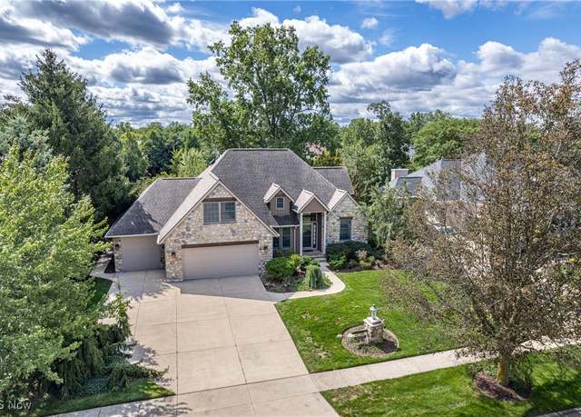 Property at 4275 Tomahawk Ln, Vermilion, OH 44089, 4 beds, 2.5 baths