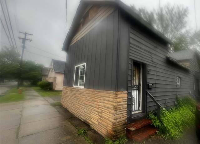 Property at 3810 E 54th St, Cleveland, OH 44105, 6 beds, 2.5 baths