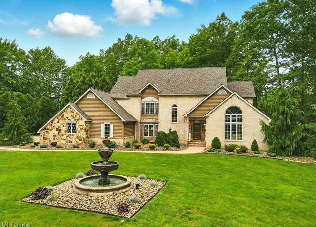 Property at 2526 Ashbrook Dr, Ashtabula, OH 44004, 4 beds, 2.5 baths
