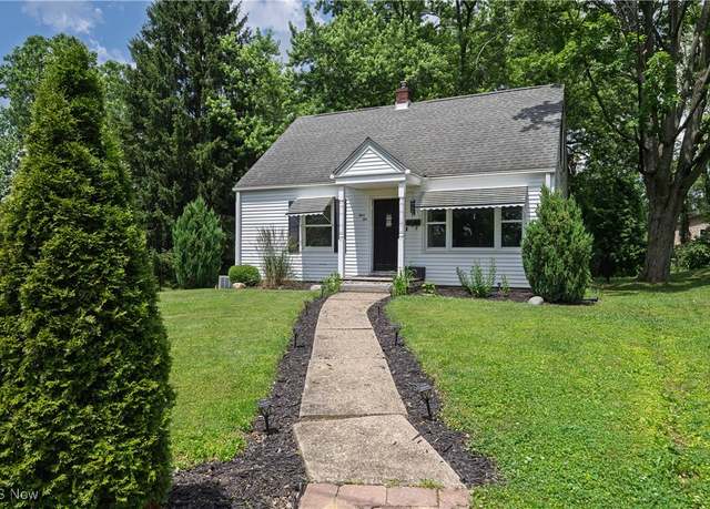 Property at 410 Hamilton Ave NE, Massillon, OH 44646, 3 beds, 1 bath