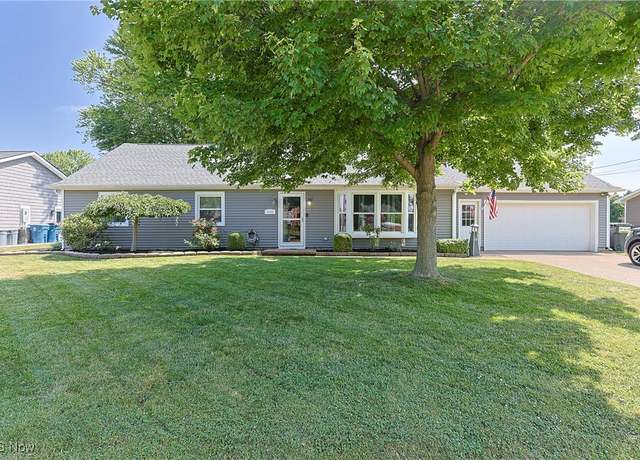 Property at 1602 Willow Dr, Sandusky, OH 44870, 3 beds, 3 baths