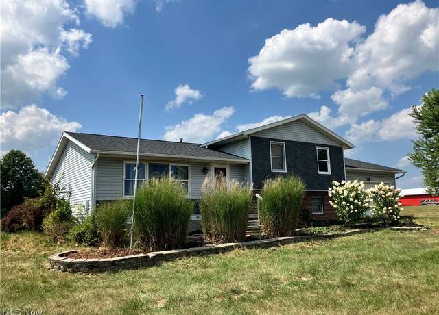 Property at 1015 Stroup Rd, Atwater, OH 44201, 4 beds, 3 baths