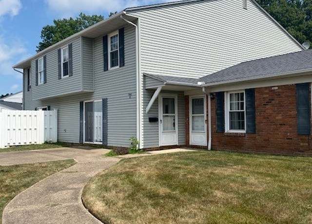 Property at 7961 Independence Dr Unit D, Mentor, OH 44060, 3 beds, 2 baths