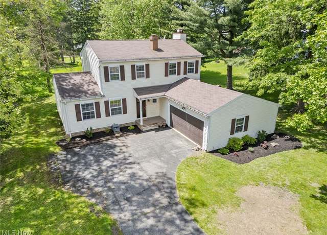 Property at 13990 Stoney Creek Dr, North Royalton, OH 44133, 3 beds, 2.5 baths