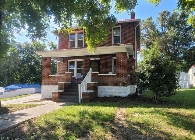 Property at 1934 Worthington St, Parkersburg, WV 26101, 3 beds, 2 baths