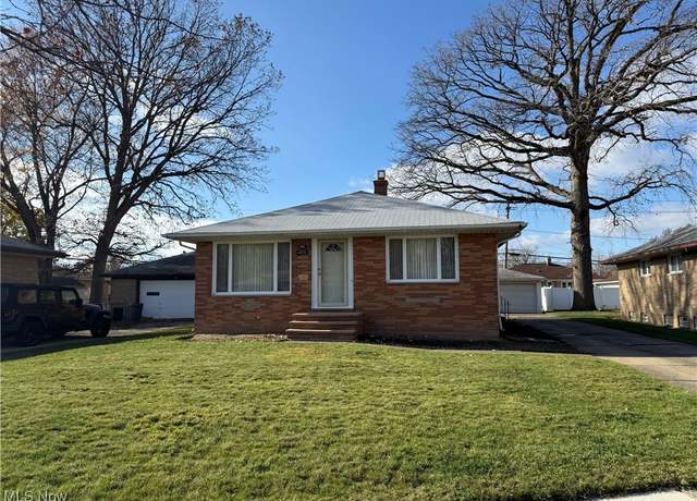 Property at 4830 Autumn Ln, Brooklyn, OH 44144, 3 beds, 1.5 baths