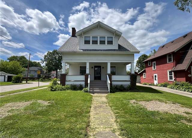 Property at 328 S Canal St, Newton Falls, OH 44444, 4 beds, 1.5 baths